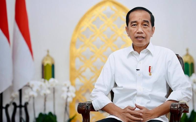 Presiden Jokowi mengatakan bahwa masker bisa dibuka saat beraktivitas di ruang terbuka. Namun, tidak bagi orang yang memiliki komorbid