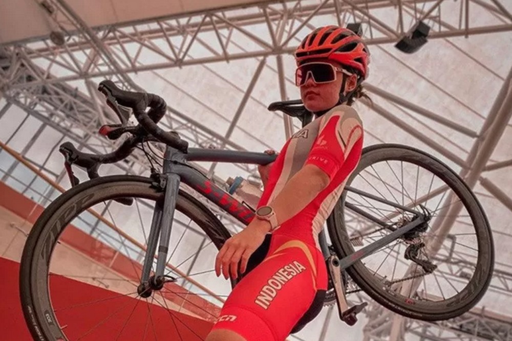 Pebalap sepeda Ayustina Delia Priatna  - Antara