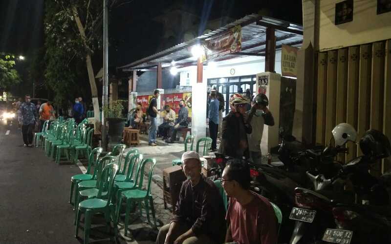 Suasana rumah duka almarhum Achmad Yurianto di Kota Batu, Sabtu (21/5/2022) malam. - Istimewa 
