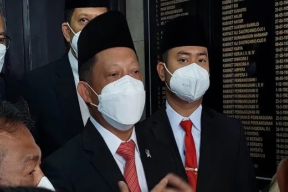 Menteri Dalam Negeri Tito Karnavian memberikan keterangan usai pelantikan penjabat gubernur di Jakarta, Kamis. (12/05/2022). - Antara