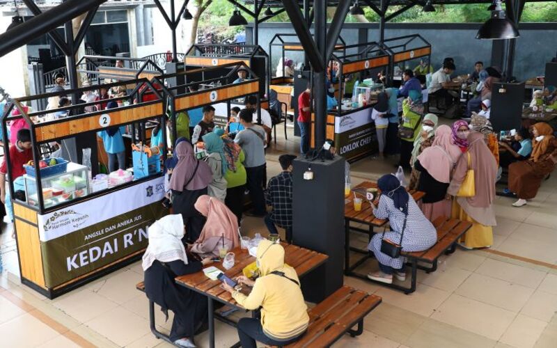 Suasana Pasar Wisata Harmoni di Jalan Medokan Keputih, Kota Surabaya, Selasa (31/5/2022). - Antara/Diskominfo Surabaya.
