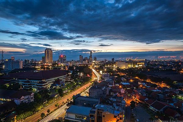 Lanskap Kota Surabaya. - Wikipedia