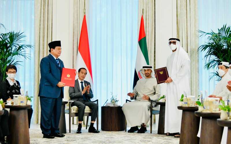 Jokowi dan Presiden MBZ Saksikan Pertukaran Dokumen Kerja Sama Indonesia-UAE CEPA