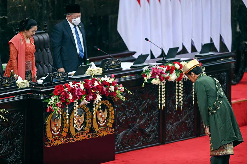 DPR Minta Jokowi Naikkan Harga BBM Dua Kali Tahun Ini