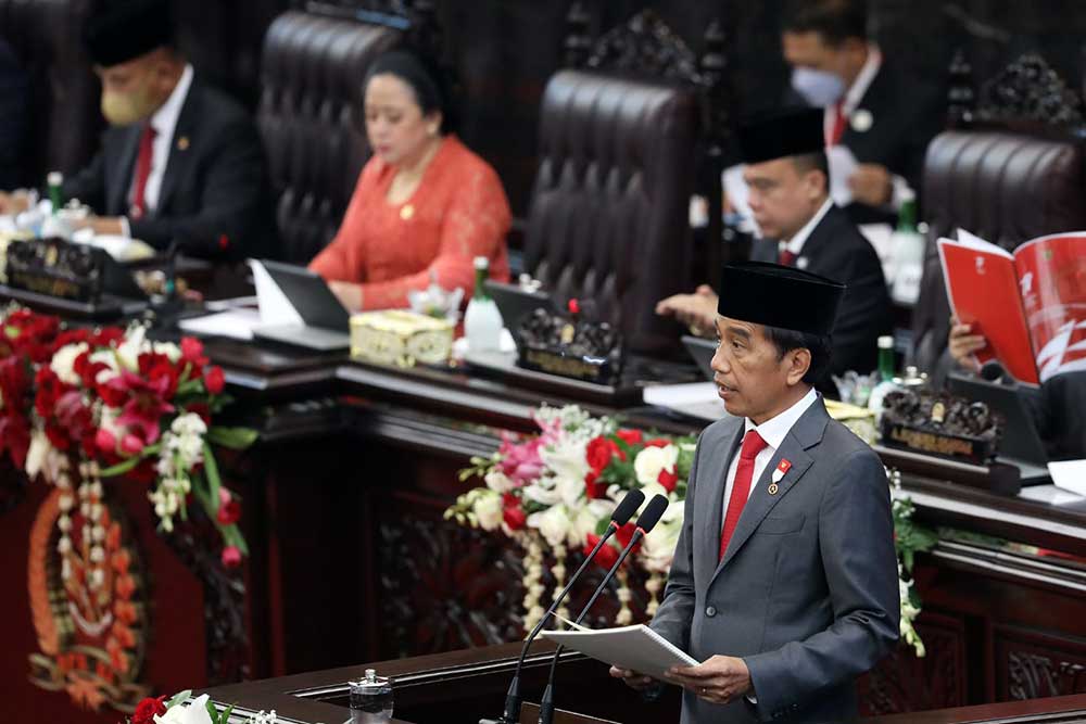 Hati-hati Pak Jokowi, Ekonom Beberkan Tantangan APBN Tahun Depan