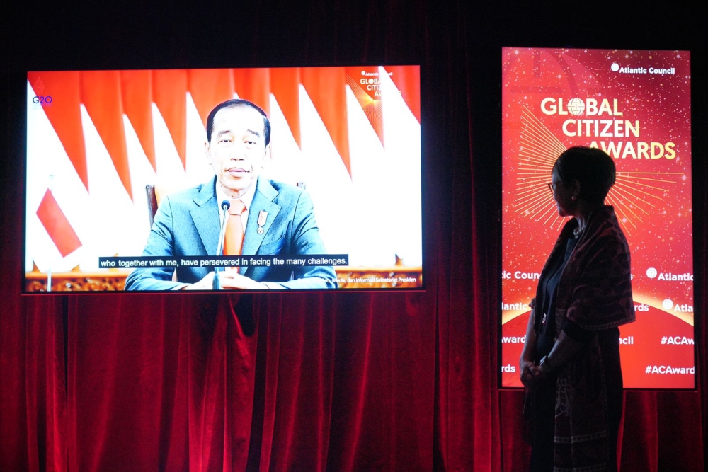Jokowi Receives Global Citizen Award