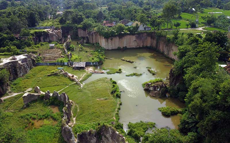 TEMPAT WISATA DI BANTEN DITUTUP - Bisnis.com