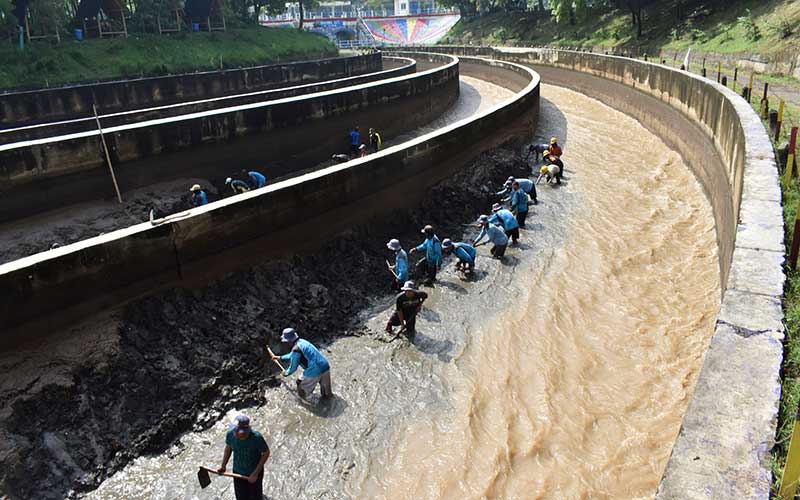 Antisipasi Banjir, Dam Jati Sungai Madiun di Jawa Timur Dilakukan
