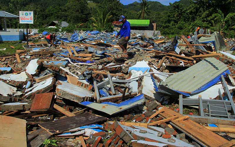 Sebanyak 117 Sekolah di Mamuju Rusak Akibat Gempa Bumi - Bisnis.com