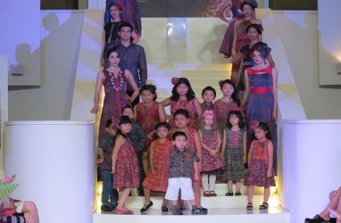 Alleira Pamerkan Karya Juara American Batik Design 2013