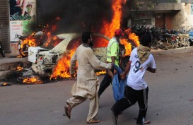Gengster Tembaki Pasar di Karachi, 8 Perempuan dan 3 Anak Terbunuh