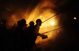 Perumahan Padat Penduduk di Kamal Raya Jakarta Utara Terbakar