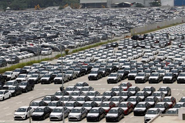 Penjualan Mobil  Bulan Ini Turun 13,37%