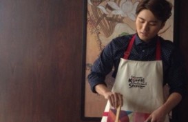 Sambil Masak Nasi Goreng, Aktor Eru Promosi Kuliner Korea