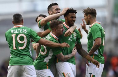 Belanda Pesta Gol vs Pantai Gading, Uruguay Disikat Irlandia