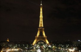 TEROR LONDON : Lampu Menara Eiffel Dipadamkan