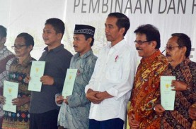 Kunker ke Tasik, Jokowi Pakai Sepatu Kets