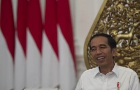 Presiden "Temukan" Lukisan Jokowi Minum Jamu