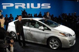 GIIAS 2017: Toyota Bawa Dua Mobil Hibrida