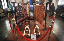 Pameran Batik Asal Pekalongan Karya Oey Soe Tjoen
