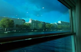 Sleepless in Paris, Pijar Lampu Sepanjang Sungai Seine Menemani   