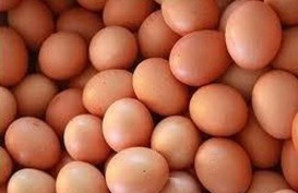Isu Telur Palsu Tak Kurangi Transaksi di Pasar Legi Surakarta