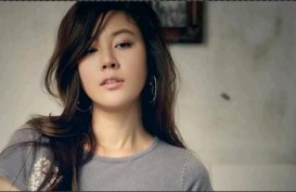 Aktris Cantik Korea Kim Ha Neul Lahirkan Anak Perempuan