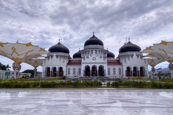 BERITA FOTO: Menikmati Kemegahan Masjid Raya Baiturrahman Banda Aceh  Bernilai Rp458 Miliar - Kabar24 Bisnis.com