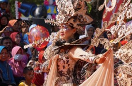 Karnaval Batik Jawa Tengah Meriahkan Pemalang