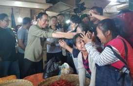 Minggu Pagi, Presiden Jokowi Blusukan di Pasar Cihaurgeulis Bandung