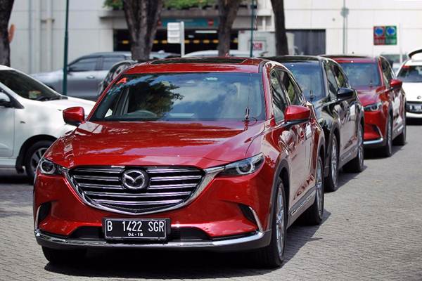 Deretan mobil premium SUV The All New Mazda CX-9 sebelum uji coba berkendara, di Jakarta, Rabu (14/3/2018). - Bisnis/Dwi Prasetya