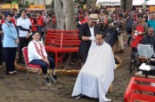 Presiden Jokowi Sebut Bakal Bangun Perumahan untuk Pemangkas Rambut Garut
