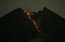 Gunung Merapi Dua Kali Alami Guguran Lava