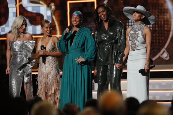 Lady Gaga, Jennifer Lopez, Alicia Keys, Michelle Obama dan Jada Pinkett Smith tampil dalam Grammy Awards ke-61 di Los Angeles California Amerika Serikat (10/2/2019) - reuters