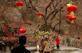 Pengeluaran Liburan Tahun Baru Imlek di China Tumbuh Melambat