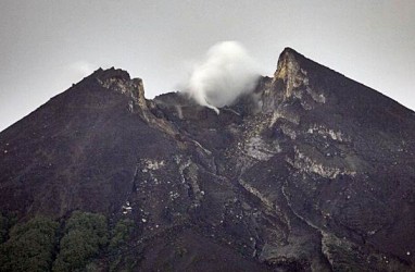 Gunung Merapi Keluarkan Awan Panas Arah Gendol, Status Masih Waspada
