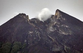 Sleman Diliputi Hujan Abu Tipis Akibat Guguran Gunung Merapi