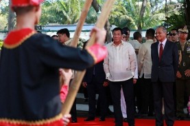 Mahathir Peringatkan Filipina Soal Jebakan Utang China