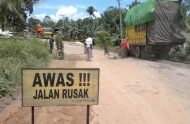 Kerusakan jalan Trans Kalimantan di Penajam Capai 127 Titik