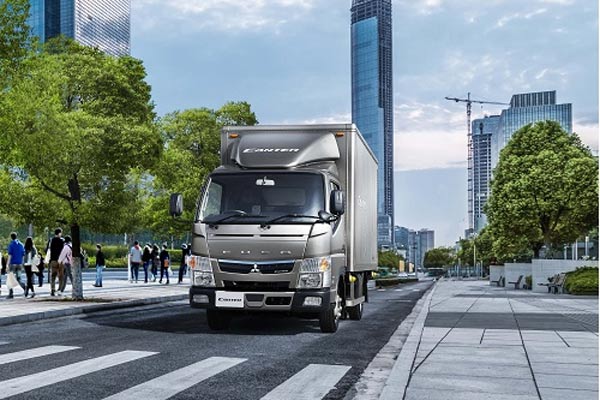 Mitsubishi Fuso  Luncurkan Model 2021 Truk  Ringan  Canter 