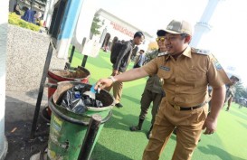 Yana Senang Warga Aktif Jaga Kebersihan Alun-Alun Bandung