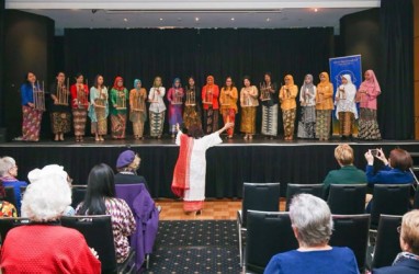 Alunan Angklung Indonesia Hipnotis Canberra