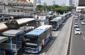 Bus Transjakarta di Pool PPD Ciputat Dipastikan Milik PT INKA