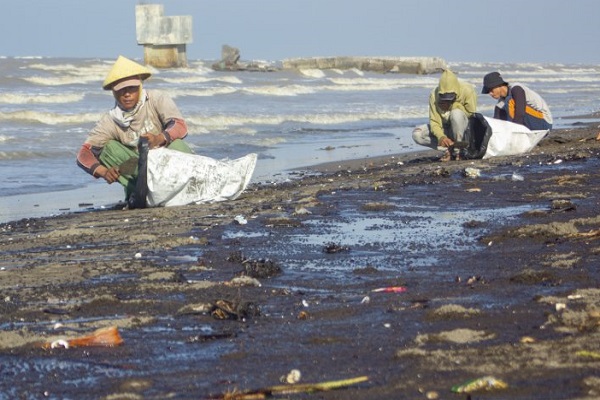 Pertamina Revisi Volume Tumpahan Minyak Di Laut Utara Karawang Ekonomi Bisnis Com