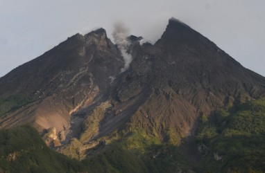 Gunung Merapi Kembali Keluarkan Guguran Lava