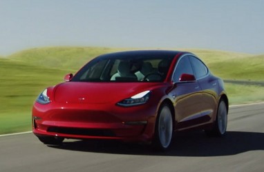 Perang Dagang Lemahkan Yuan, Tesla Naikkan Harga Jual Mobil di China