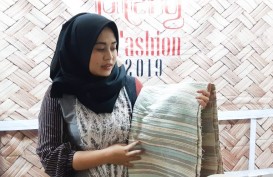 Jateng in Fashion 2019 : Batik dan Tenun Cilacap Unjuk Kebolehan