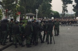 Antisipasi Kericuhan Berlanjut, TNI Mulai Disiagakan di Gedung Sate