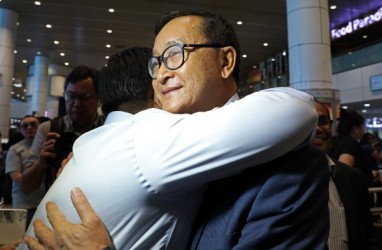 Pemimpin Oposisi Kamboja Sam Rainsy Tiba di Malaysia dari Pengasingan