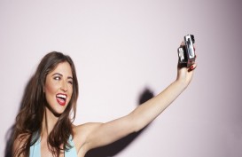 4 Tips Mirror Selfie OOTD untuk Ekspresikan Diri
